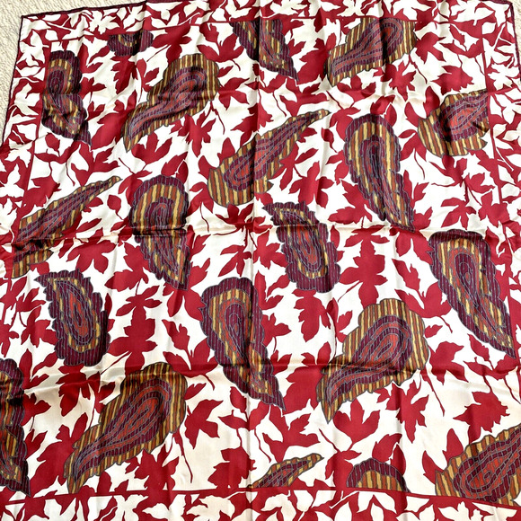Vintage Silk Scarf Deep Red & Cream Mod 1980s Golden Paisley Print 31” Square - Picture 2 of 6